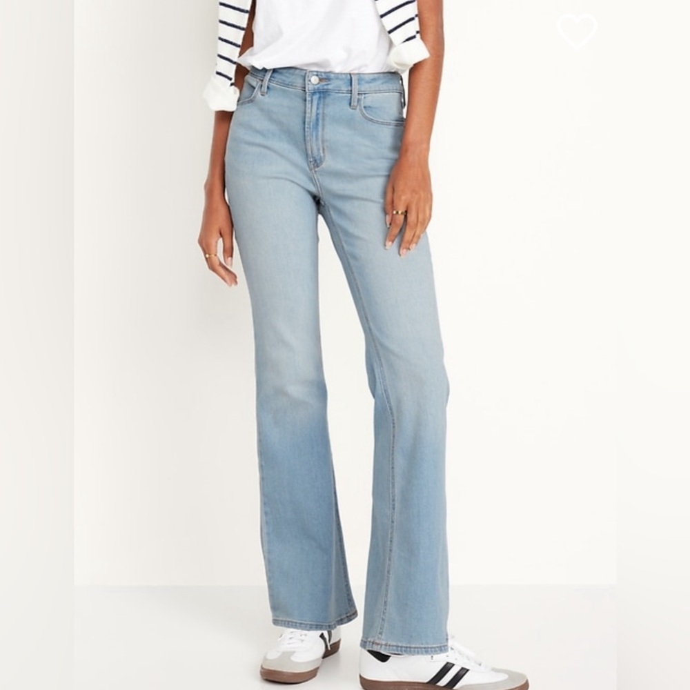 Old Navy • Women’s WOW Flare Jeans